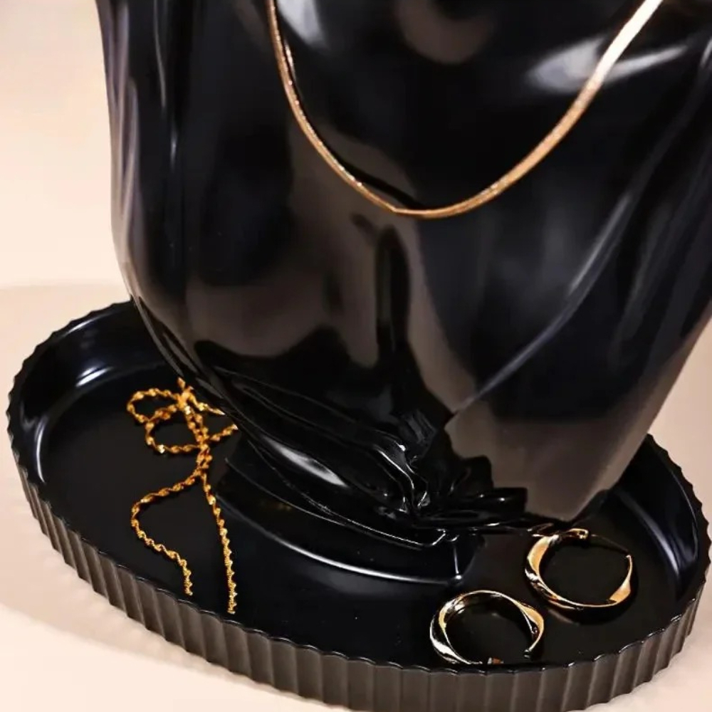 Portrait Neck Necklace Display - Body Jewelry Display Ideas recension och pris