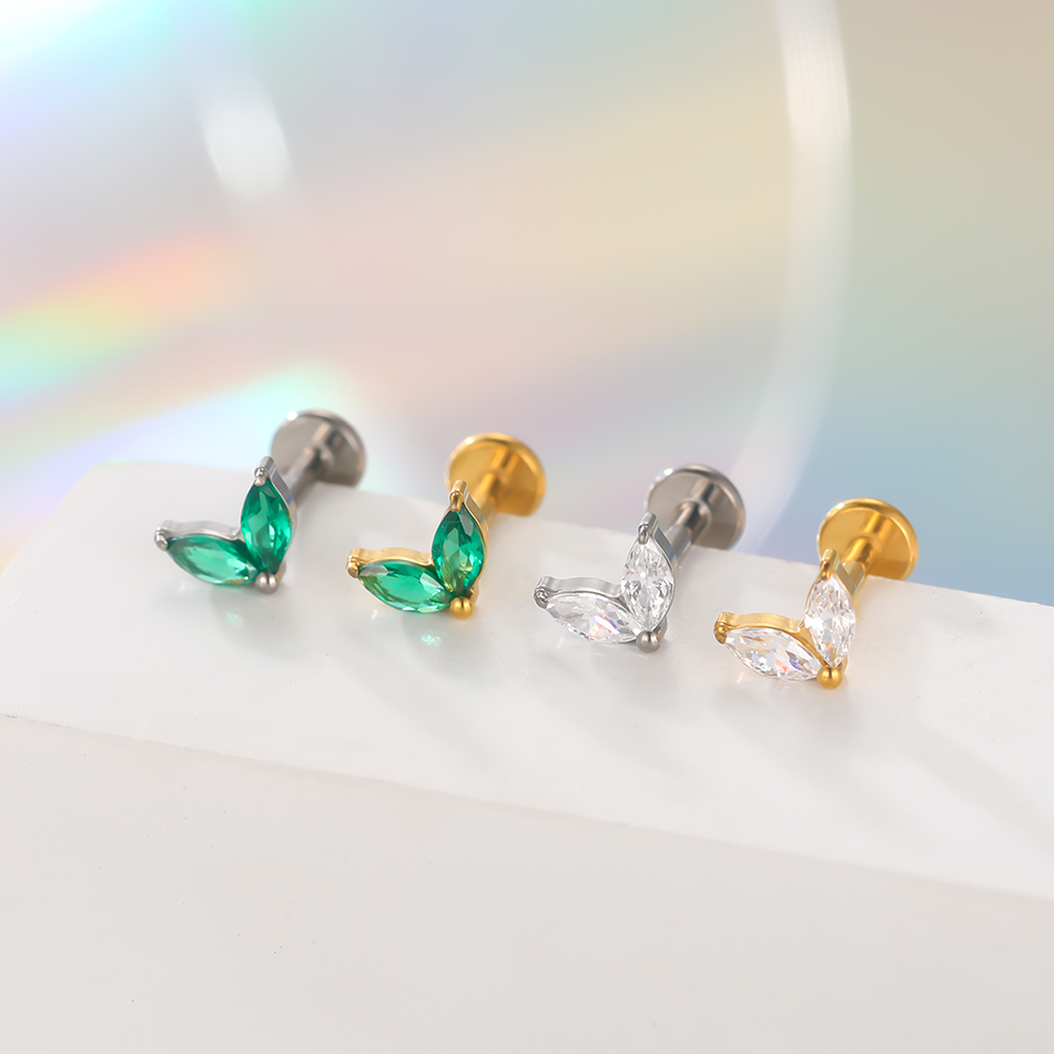1pc Titanium White Green Zirco - Flat Back Labret Stud recension och pris