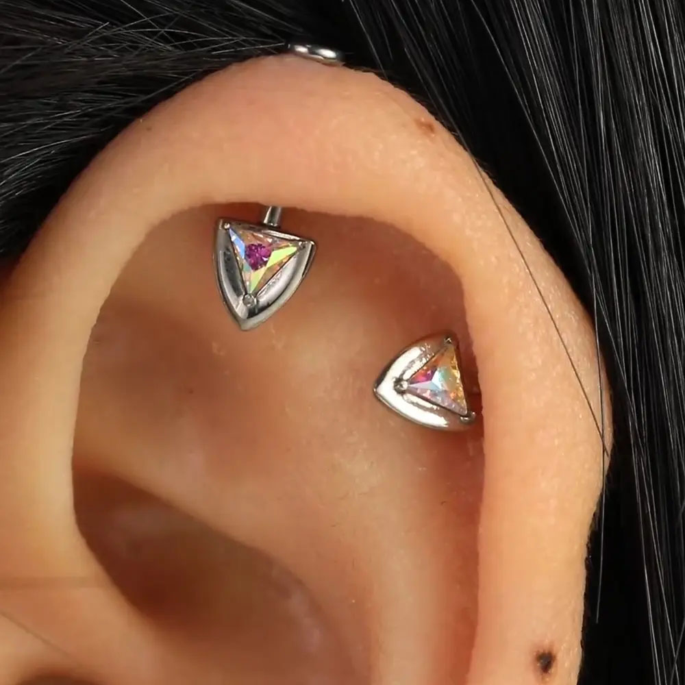 G23 Titanium Internally Thread - Body Jewelry Vertical Labret recension och pris
